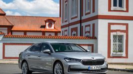Škoda Superb Liftback - jazdy 2024