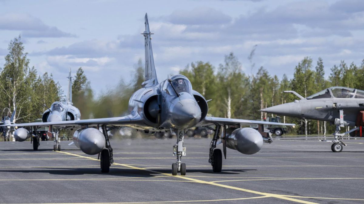 Francúzske stíhacie lietadlo Mirage 2000-5.