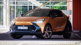 Toyota C-HR 2,0 Hybrid AWD-i - test 2024