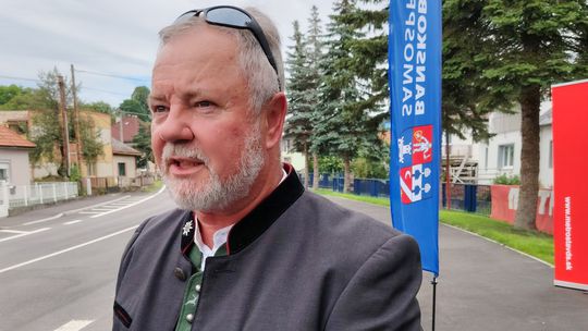 Starosta Dolnej Mičinej Oto Hudec je...