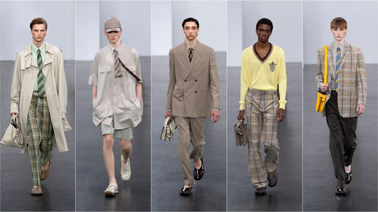 Modely z prehliadky pánskej kolekcie Fendi...