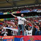 Supporters serbes, Serbie