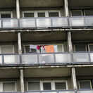 Škandál na internátoch: Vrátnici Univerzity Komenského cez kameru špehovali študentky, pozerali aj do súkromných bytov