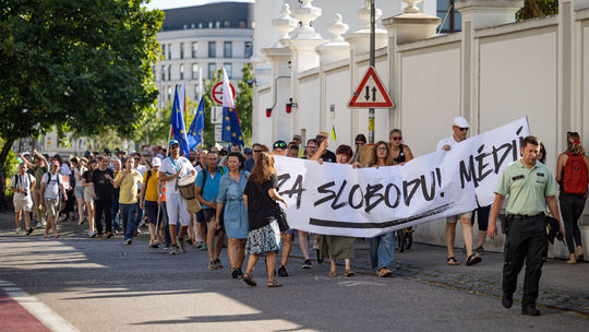 Na pochode za slobodu a demokraciu sa v Bratislave zišli stovky ľudí. Zúčastnila sa ho aj Greta Thunbergová
