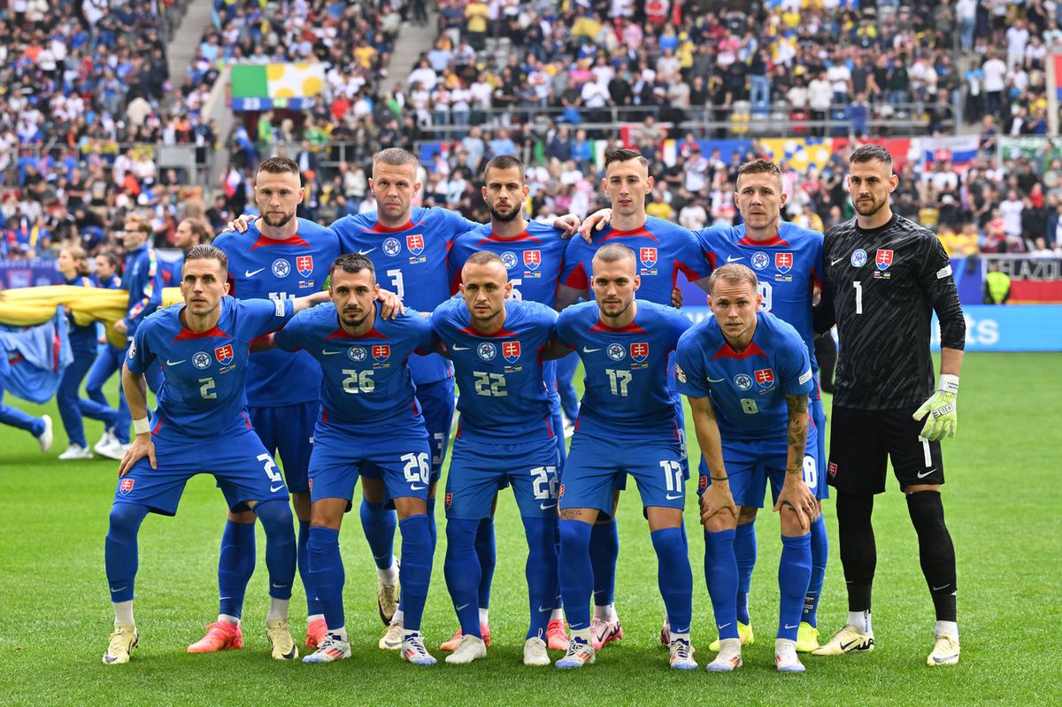 Slovenská jedenástka pred zápasom proti Ukrajine.