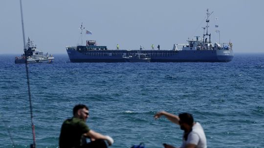 Tisíce proiránskych bojovníkov ponúka Hizballáhu pomoc v prípadnej vojne s Izraelom. Konflikt by sa týkal aj Cypru, tvrdí Nasralláh