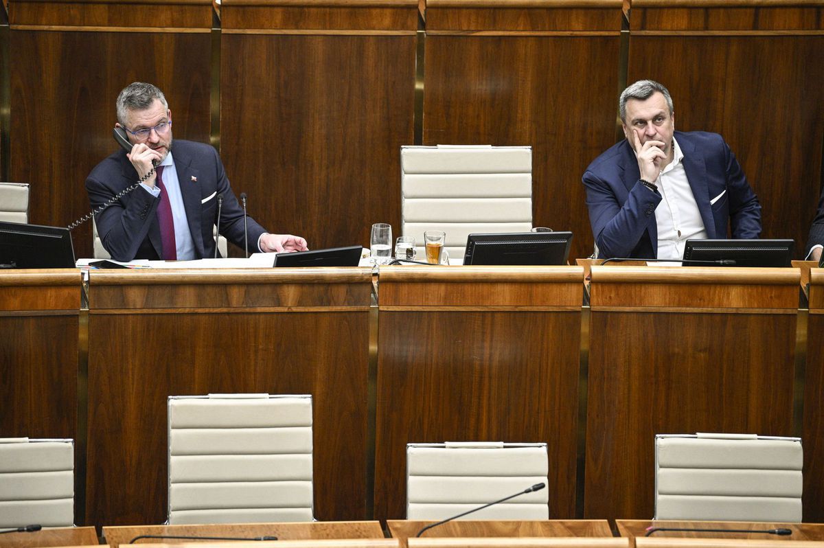 Peter Pellegrini a Andrej Danko na snímke z...