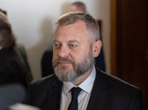 vybor pre obranu a bezpecnost, krupa, grendel