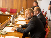 vybor pre obranu a bezpecnost, krupa,
