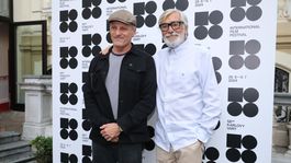 Viggo Mortensen, Jiří Bartoška