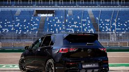 Volkswagen Golf R Black Edition 3