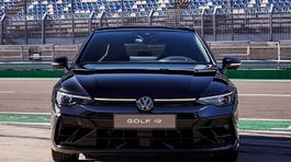 Volkswagen Golf R Black Edition 4