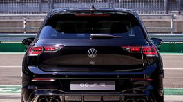 Volkswagen Golf R Black Edition 5