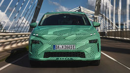 Maskovaný prototyp elektrickej Škody Elroq (2024)