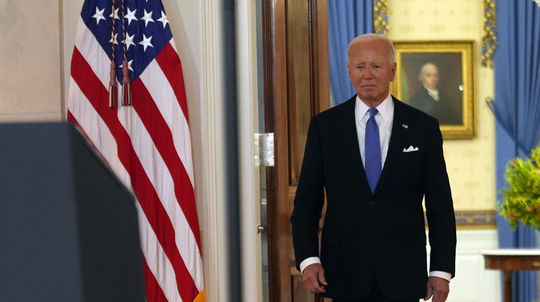 Biden vysvetľuje skrat v debate: Predtým som príliš veľa cestoval