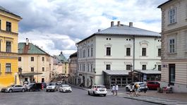 centrum, Banská Štiavnica, autá