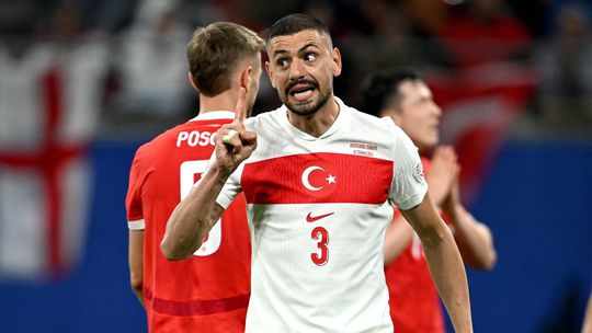 Obrovská rana pre Turecko. Dvojgólový hrdina Demiral dostal stopku od UEFA