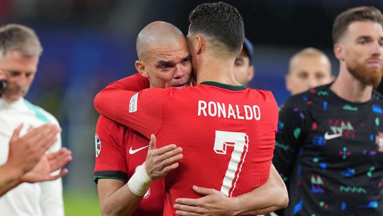 Dojímavý moment matadorov. Ronaldo zadržal slzy a utešoval súpútnika. Sme ako bratia, odkázal