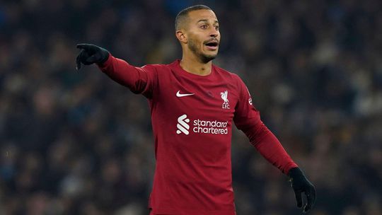 Barca, Bayern, Liverpool. Jeden z najlepších hráčov svojej generácie ukončí v 33 rokoch kariéru