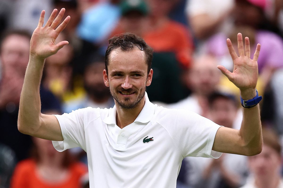 Víťazné gesto Daniila Medvedeva na Wimbledone...