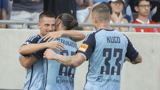 Parádna návšteva, výstavný kúsok Maka. Slovan zvládol vstup do Ligy majstrov, zachránil ho Kucka