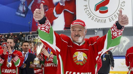 Diktátor na korčuliach túži po úspechu futbalistov. Lukašenko stanovil ultimátum, aby sa hráči zlepšili