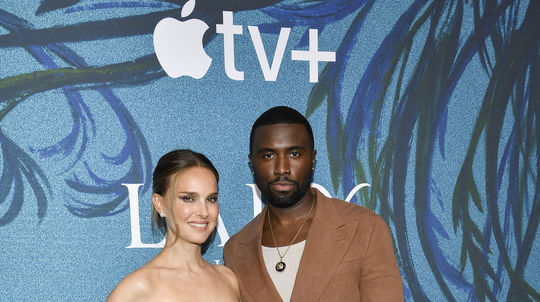 Herečka Natalie Portman a herec Y'lan Noel...