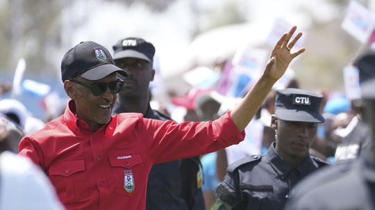 Kagameho po štvrtýkrát zvolili za prezidenta Rwandy. Získal 99,18 percenta hlasov