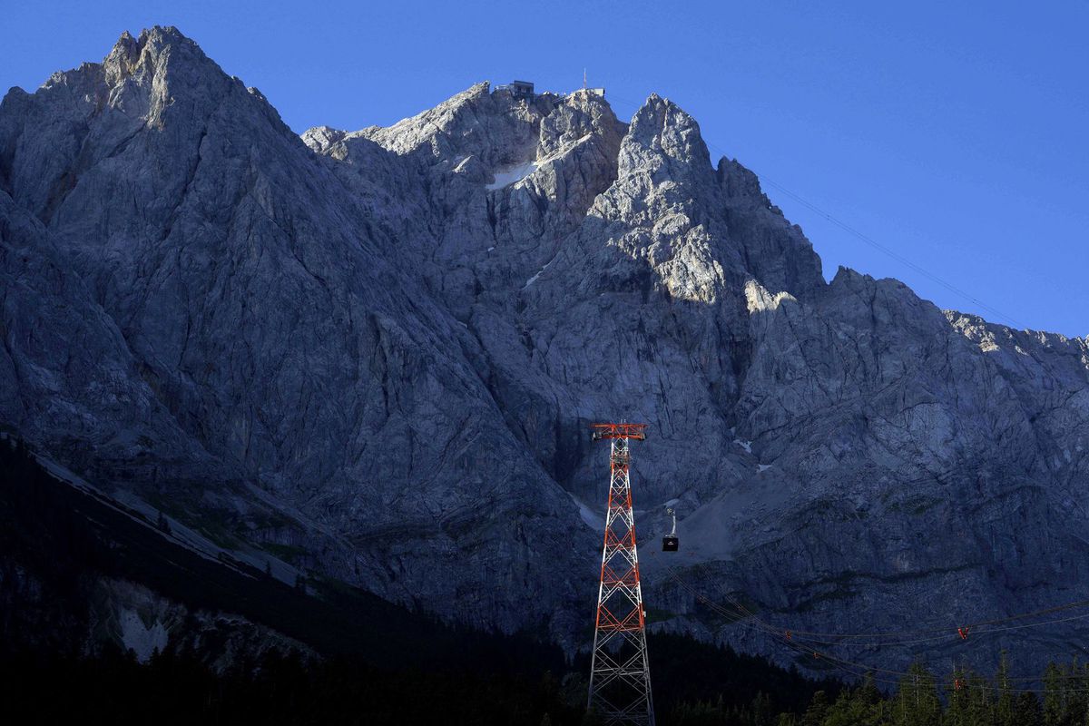 Výhľad na najvyššiu nemeckú horu Zugspitze