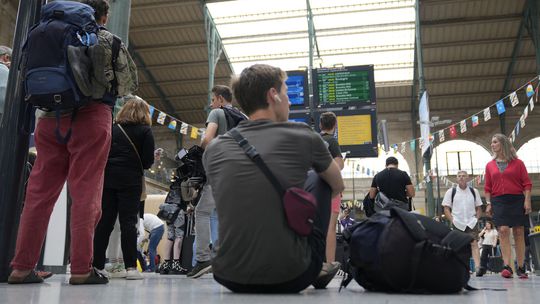 Vlaky vo Francúzsku majú stále meškanie, návrat do normálu sa čaká v pondelok