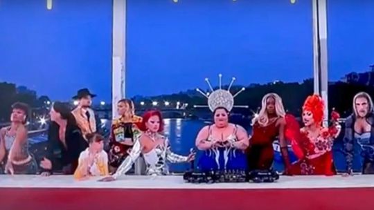 Tvorca škandalóznej "Poslednej večere" sa dočkal. Súd trestal za obťažovanie šéfa ceremoniálu v Paríži