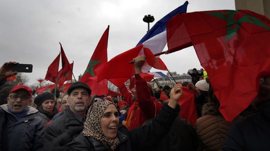 Francúzsko podporilo marockú zvrchovanosť nad Západnou Saharou. Spor s Alžírskom trvá takmer polstoročie