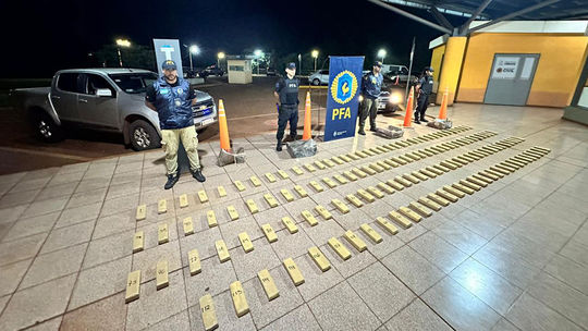 Veľká akcia Interpolu: Policajti zadržali viac než 200 ľudí, zhabali drogy za 1,5 miliardy eur aj 'narkoponorku'