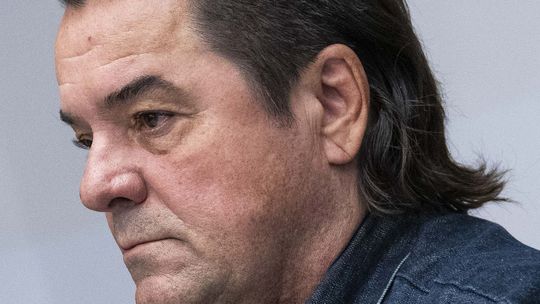 Marián Kočner prichádza na hlavné pojednávanie...