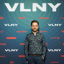 Režisér a scenárista filmu Vlny Jiří Mádl. 