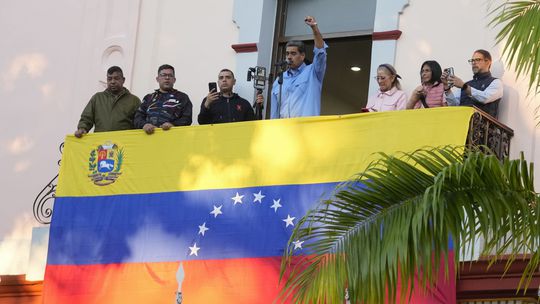 Maduro čelí rastúcemu tlaku. Šéf diplomacie EÚ a krajiny G7 vyzvali na zverejnenie úplných výsledkov volieb