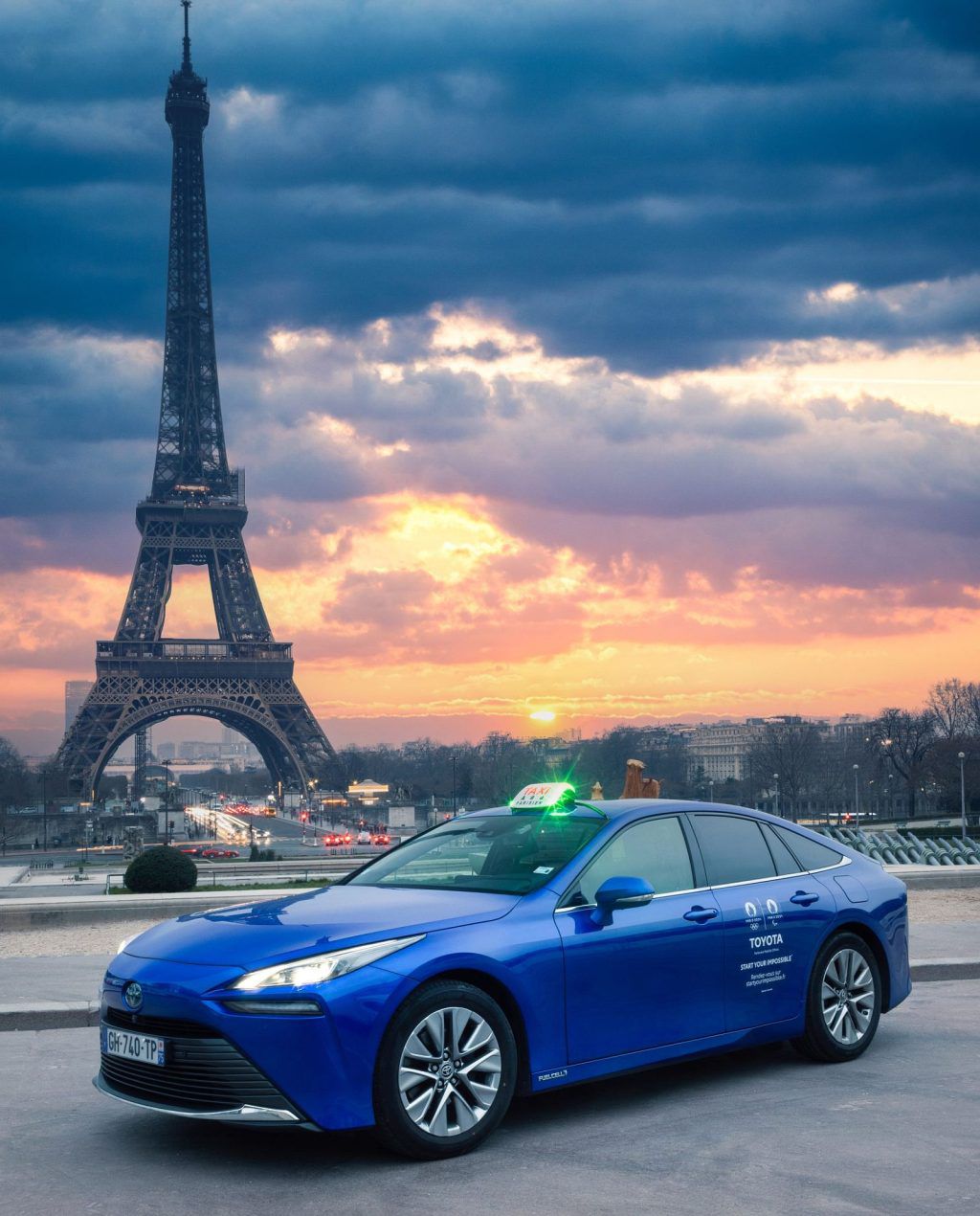 Toyota Mirai na vodíkový pohon. Aktuálne sú...