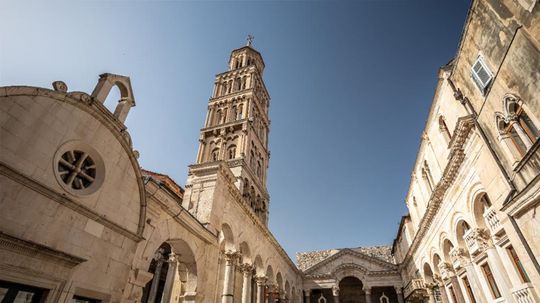 Dej filmu vás zavedie aj do Diokleciánovho...