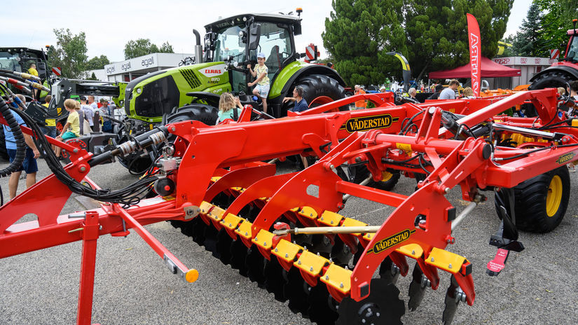 Chýbať nebudú ani poľnohospodárske stroje a...