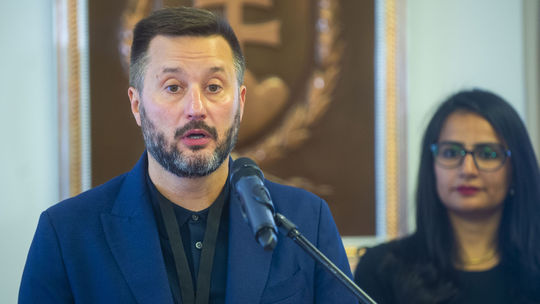 Čahojová a Vallo sa do seba opäť pustili. Obviňujú sa z chátrania Jurigovho námestia