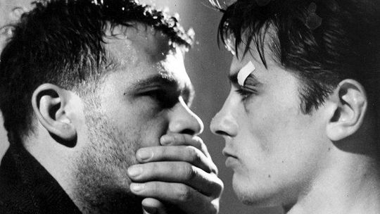Alain Delon a Renato Salvatori v snímke Rocco...