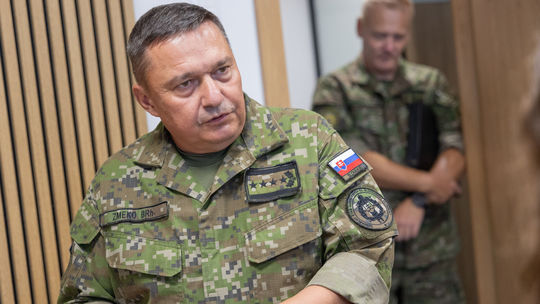 Kto bude nový šéf armády? Stoličku po Zmekovi by mohol prevziať intelektuál, veliteľ špeciálov či generál z Maďarska