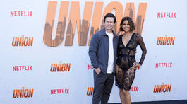 Herec Mark Wahlberg a herečka Halle Berry...