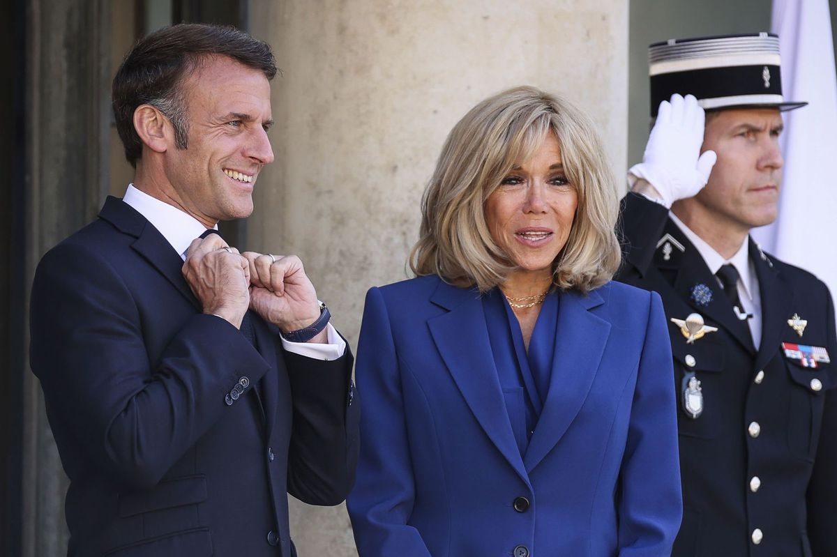 Emmanuel Macron so svojou manželkou Brigitte na...