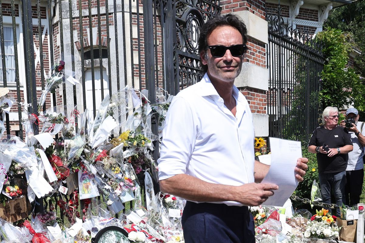 Anthony Delon pri bránach rodinného panstva v...