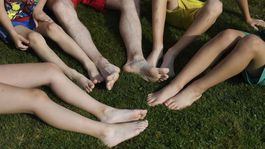 Beh na boso / Barefoot /