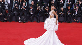 Taylor Russell prišla v kreácii Chanel Haute Couture