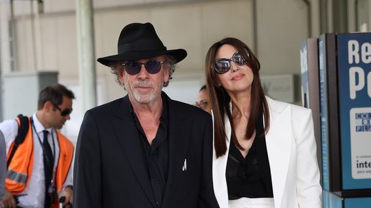 Režisér Tim Burton a jeho partnerka Monica...