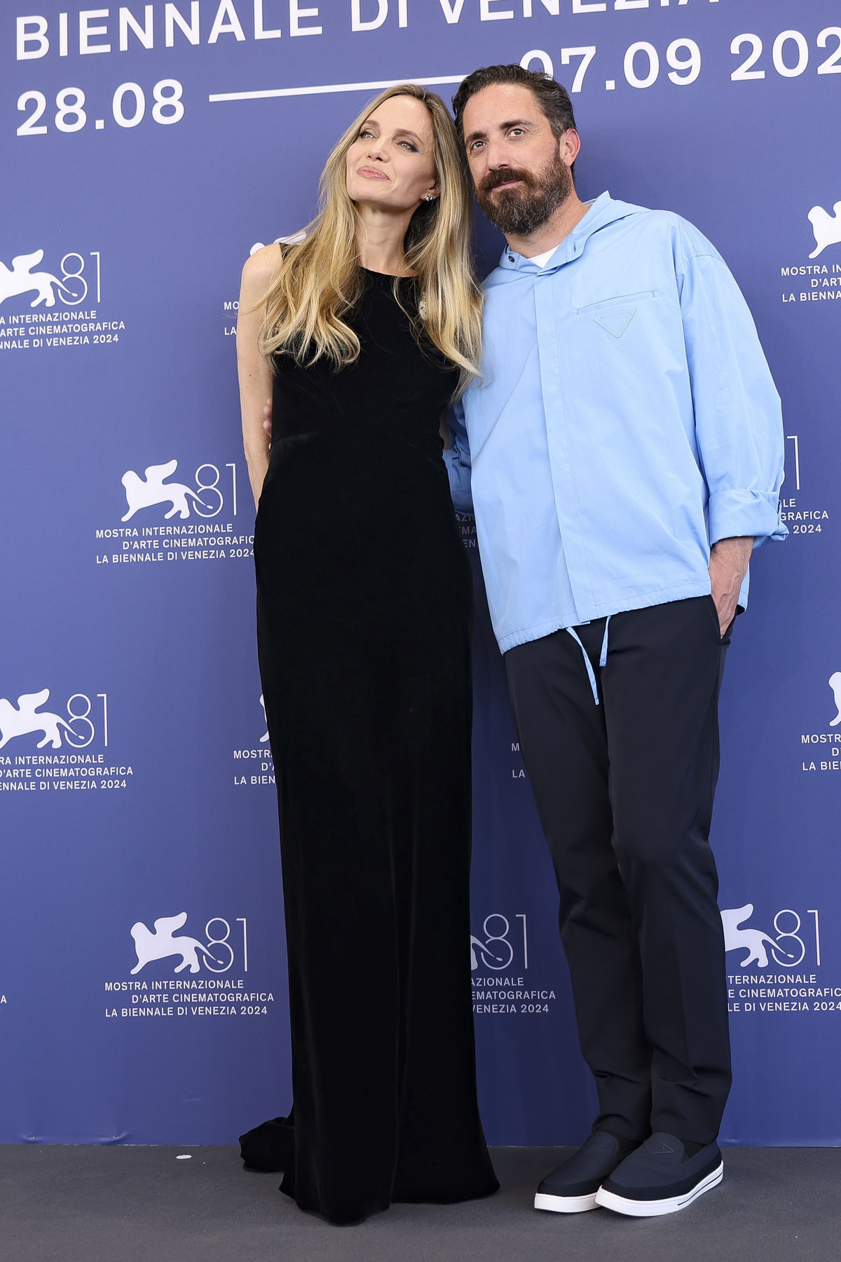 Herečka Angelina Jolie a režisér Pablo Larrain...