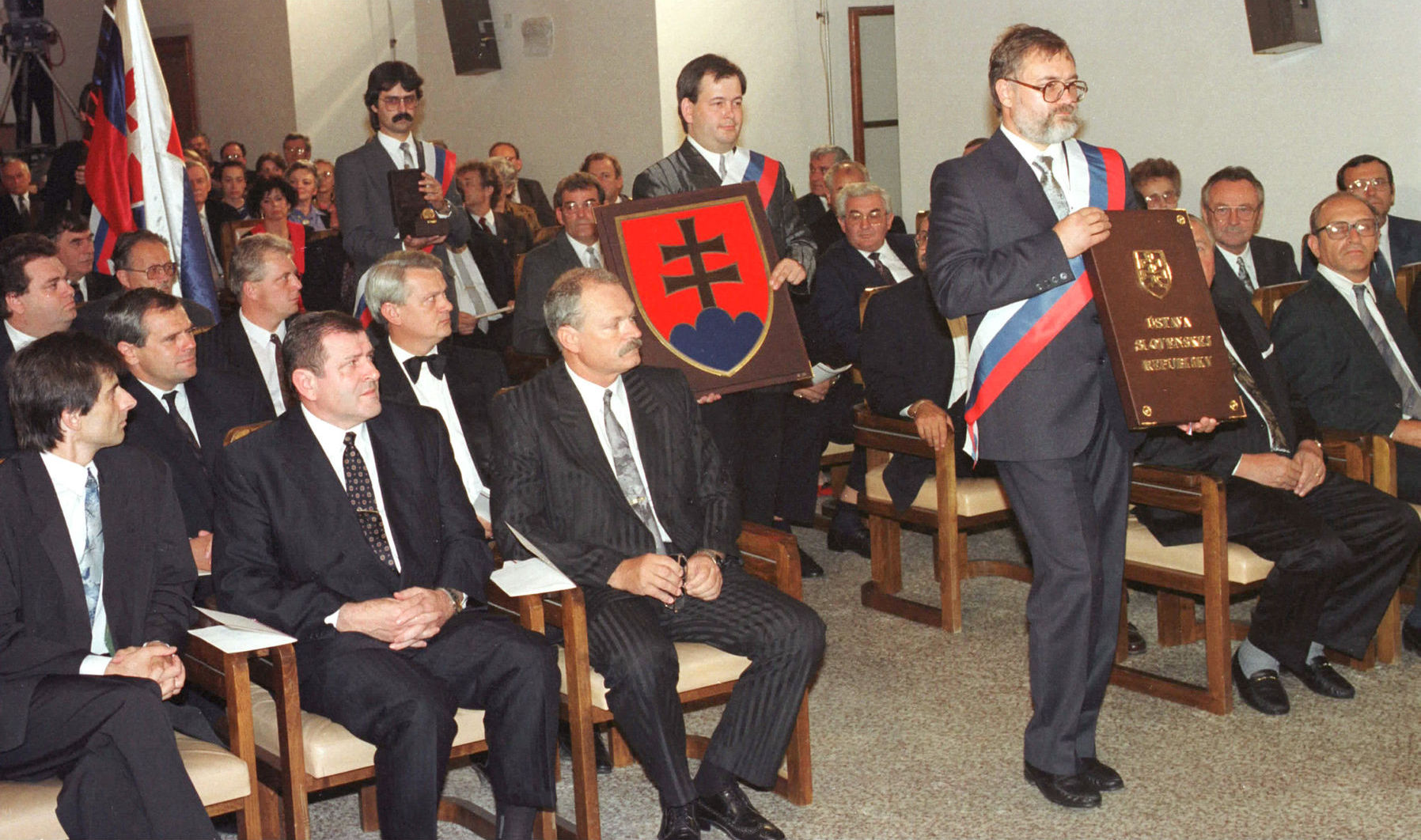 Slávnostný akt prijímania Ústavy SR v Národnej...